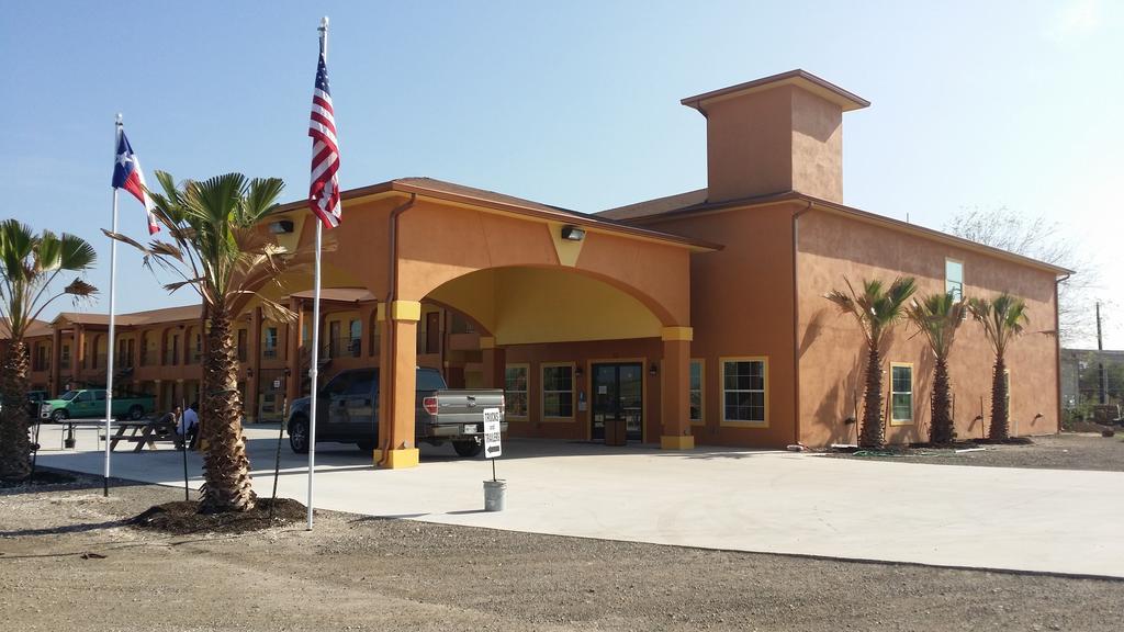 Texan Inn And Suites Tilden Exterior foto